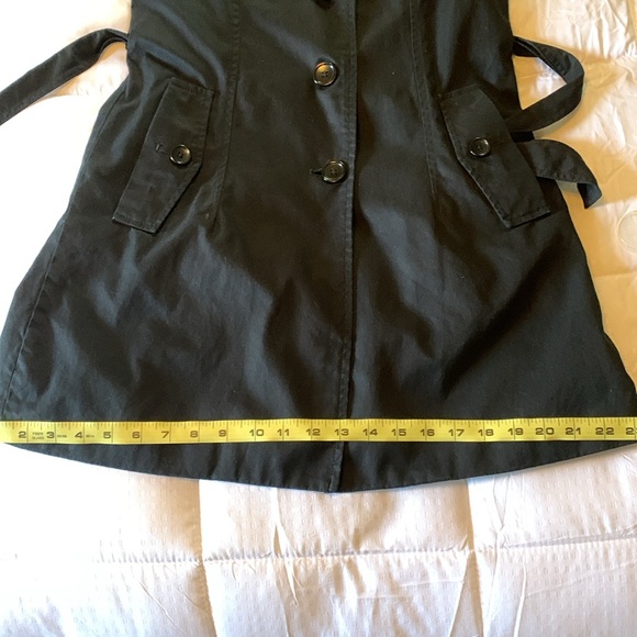 Banana Republic petite Trench Coat - Picture 10 of 16
